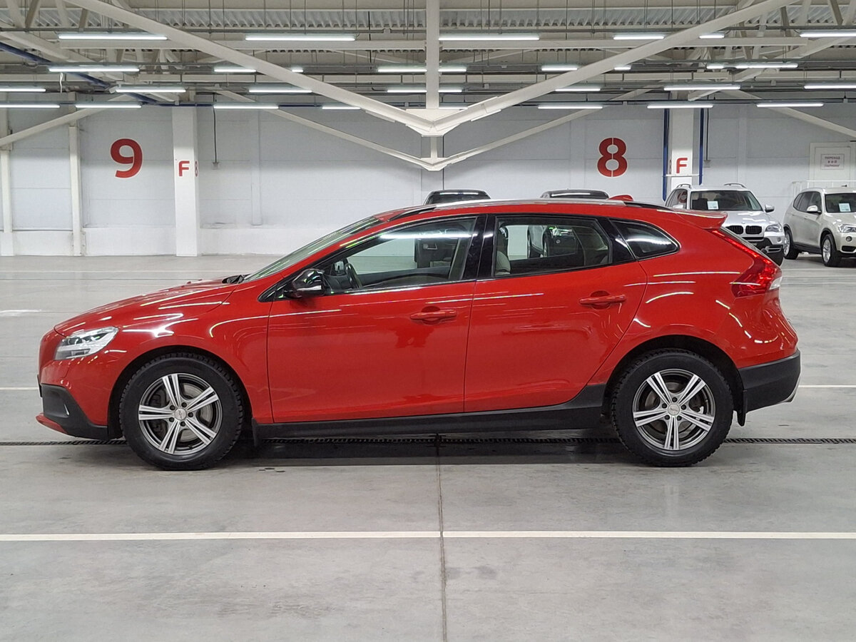 Volvo V40 Cross Country I Рестайлинг, 2017 Фото №8