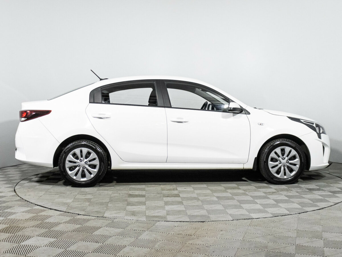 Kia Rio IV Рестайлинг, 2021 Фото №4