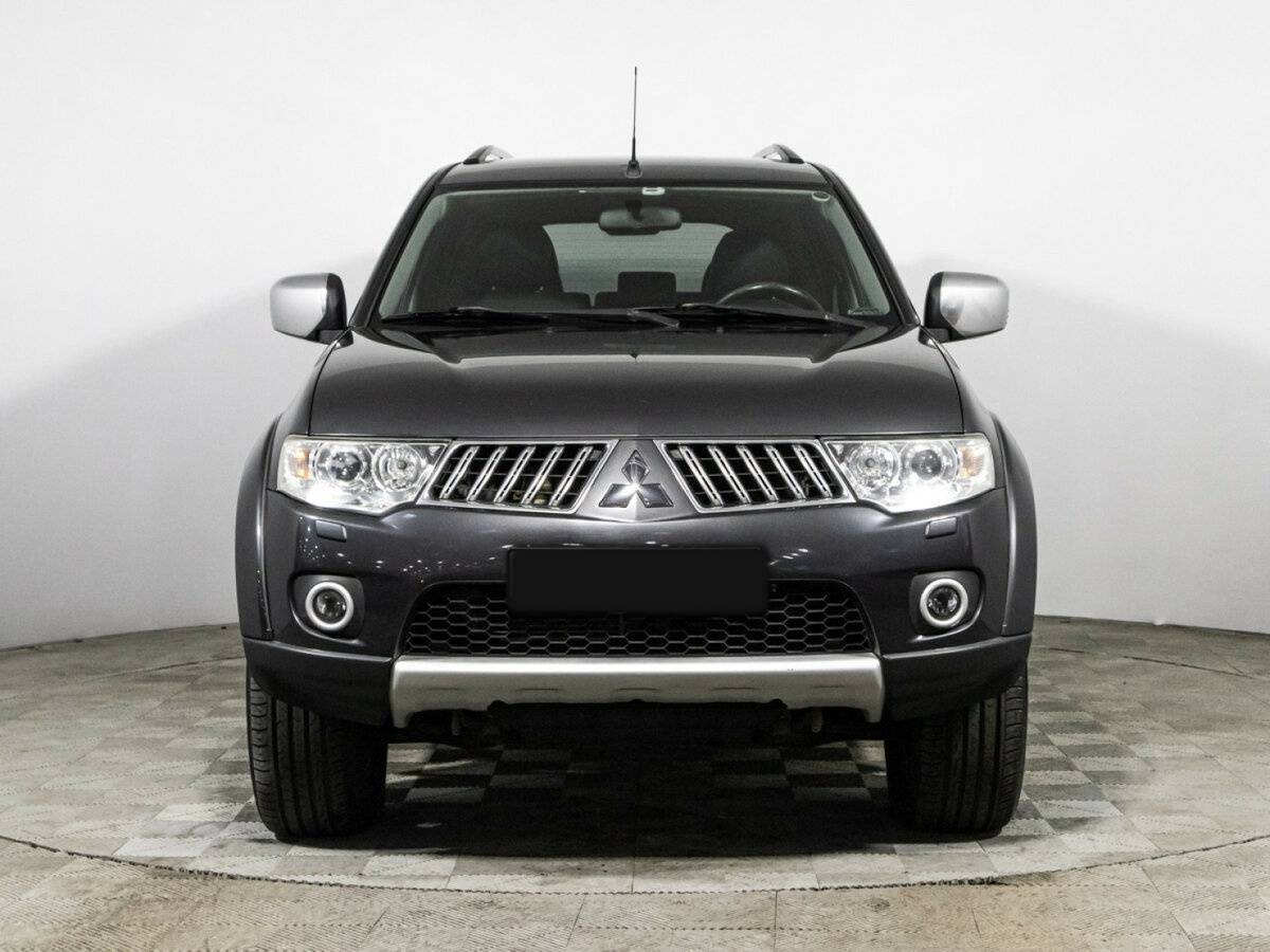 Mitsubishi Pajero Sport, 2011 Фото №2