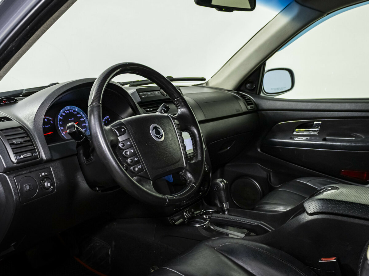 SsangYong Rexton II, 2010 Фото №8