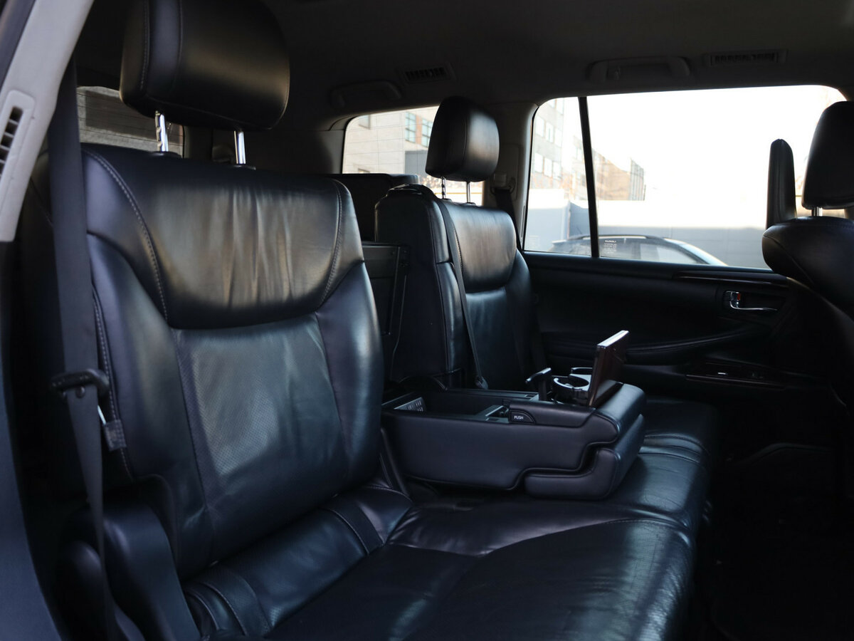 Lexus LX 570 III Рестайлинг, 2012 Фото №10