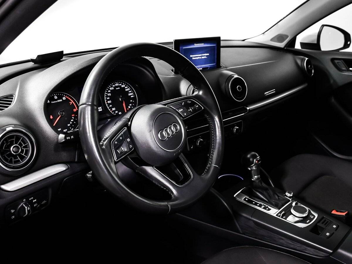 Audi A3 III (8V) Рестайлинг, 2019 Фото №12