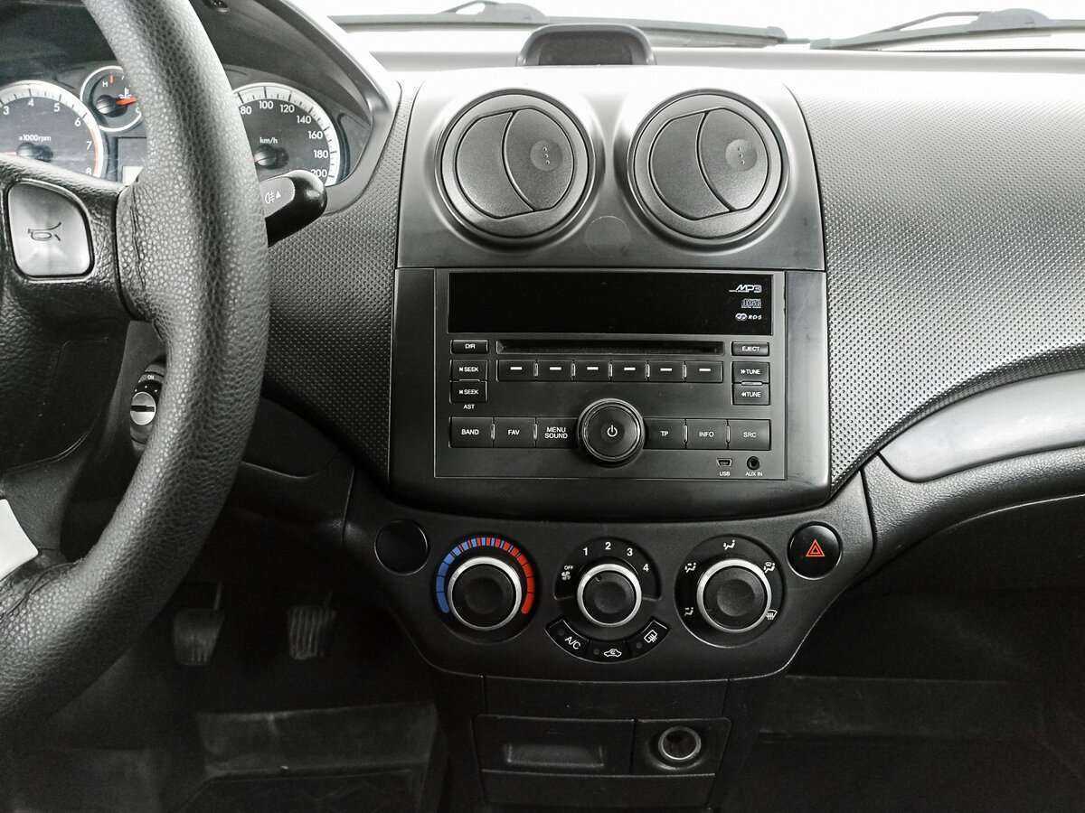 Chevrolet Aveo, 2011 Фото №10