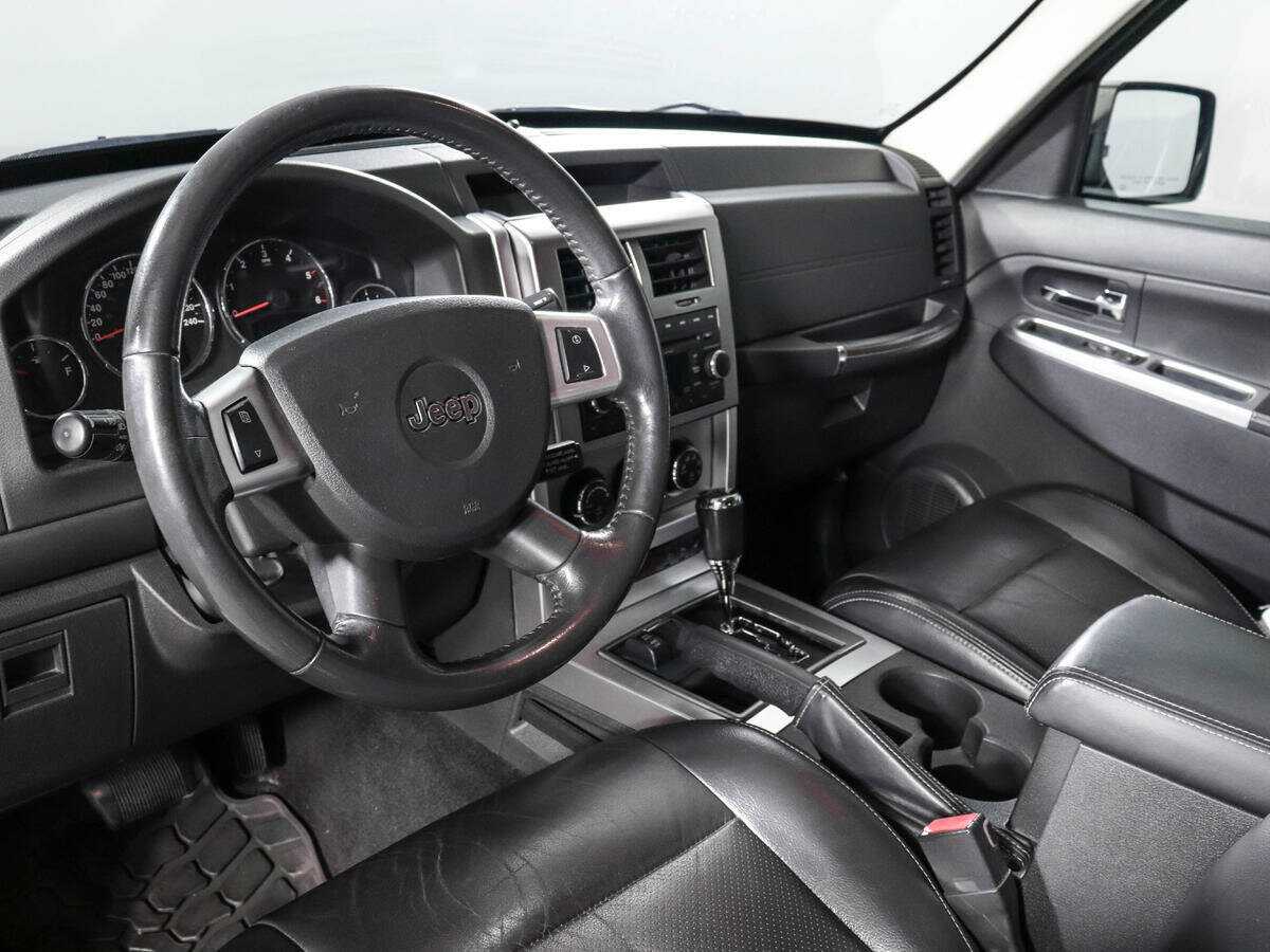 Jeep Cherokee, 2010 Фото №13