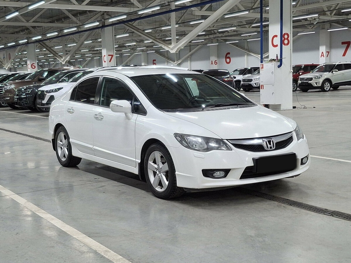 Honda Civic VIII Рестайлинг, 2010 Фото №3