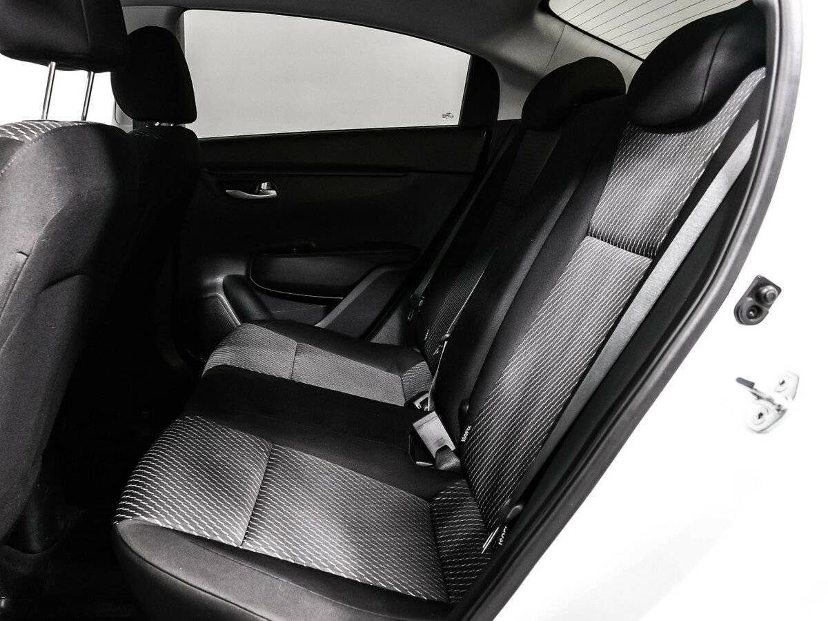 Kia Rio, 2018 Фото №12