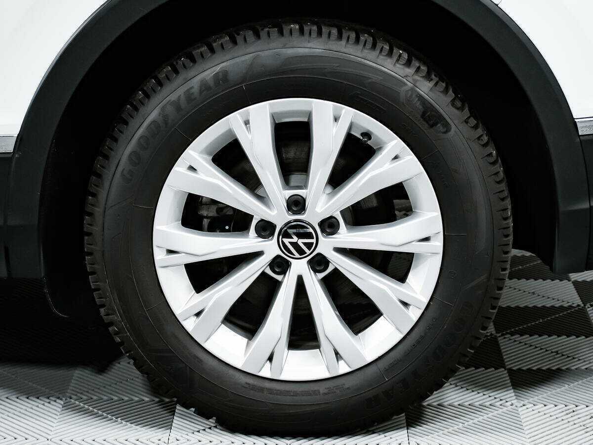 Volkswagen Tiguan, 2021 Фото №14