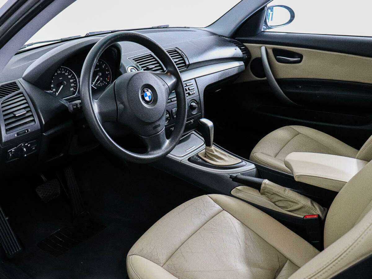BMW 1 серии 116i, 2009 Фото №8