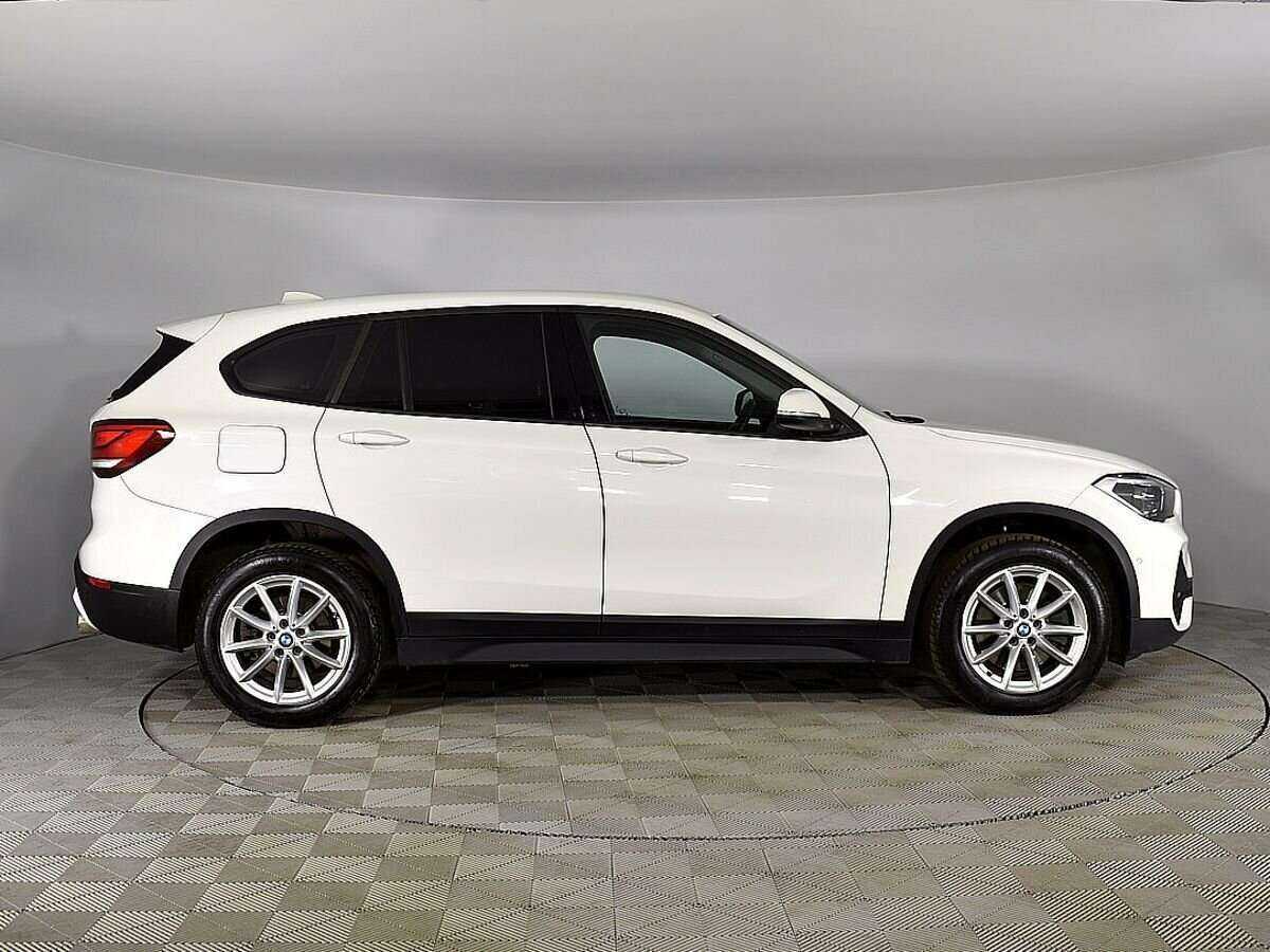 BMW X1 20i xDrive, 2020 Фото №5