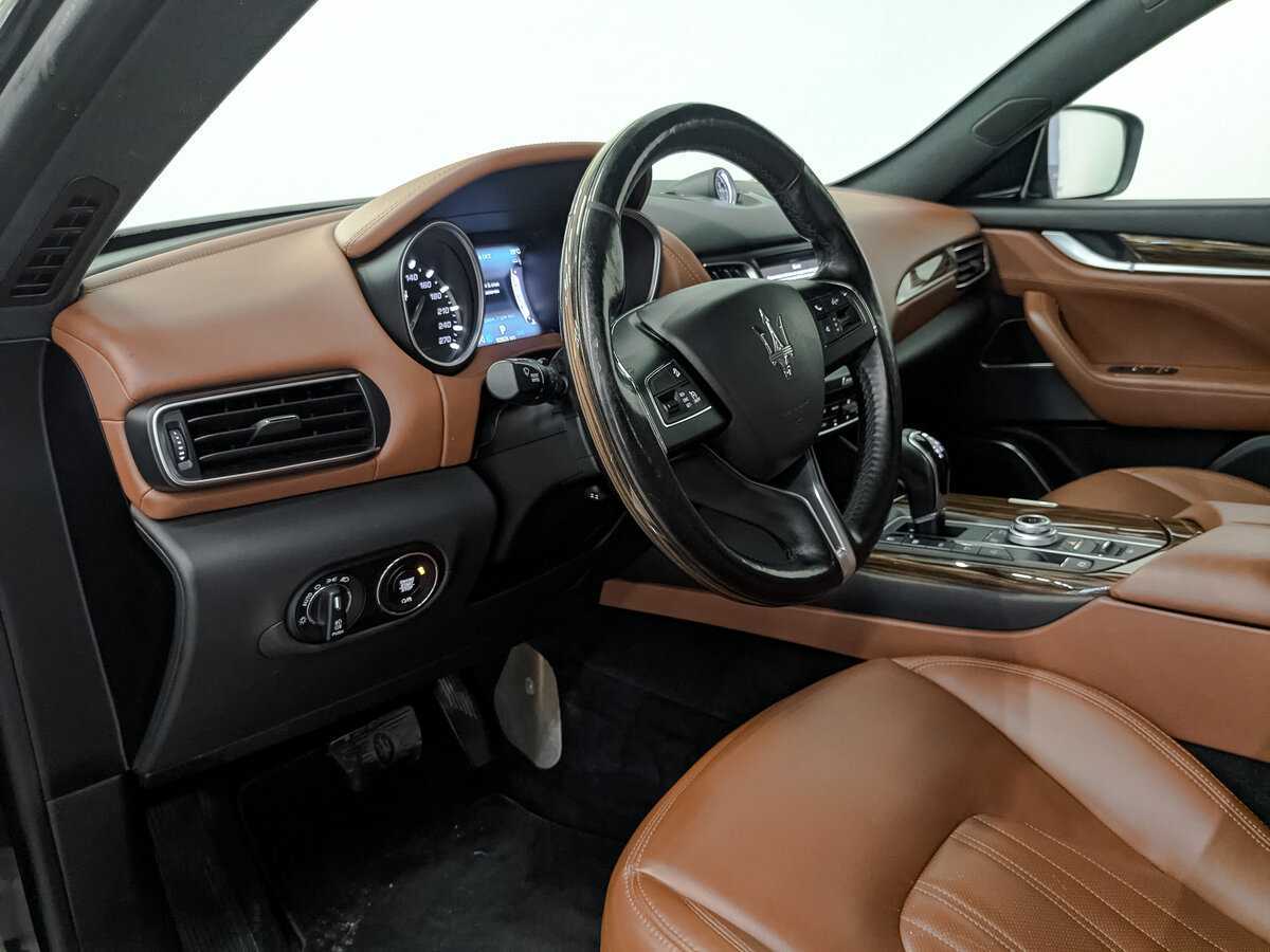 Maserati Levante Diesel, 2017 Фото №15