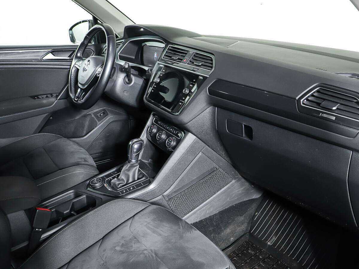 Volkswagen Tiguan, 2018 Фото №10