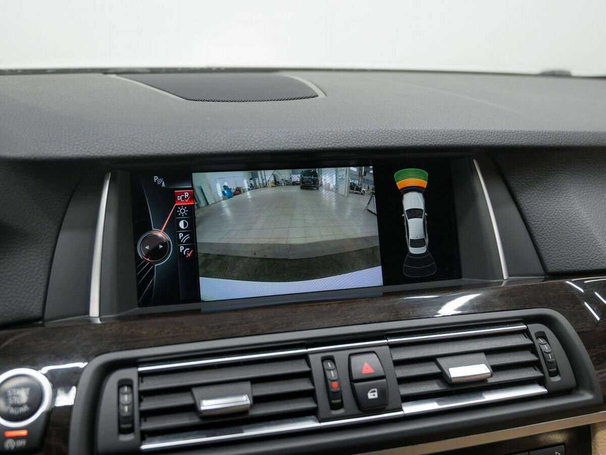BMW 5 серии 530d xDrive, 2015 Фото №26