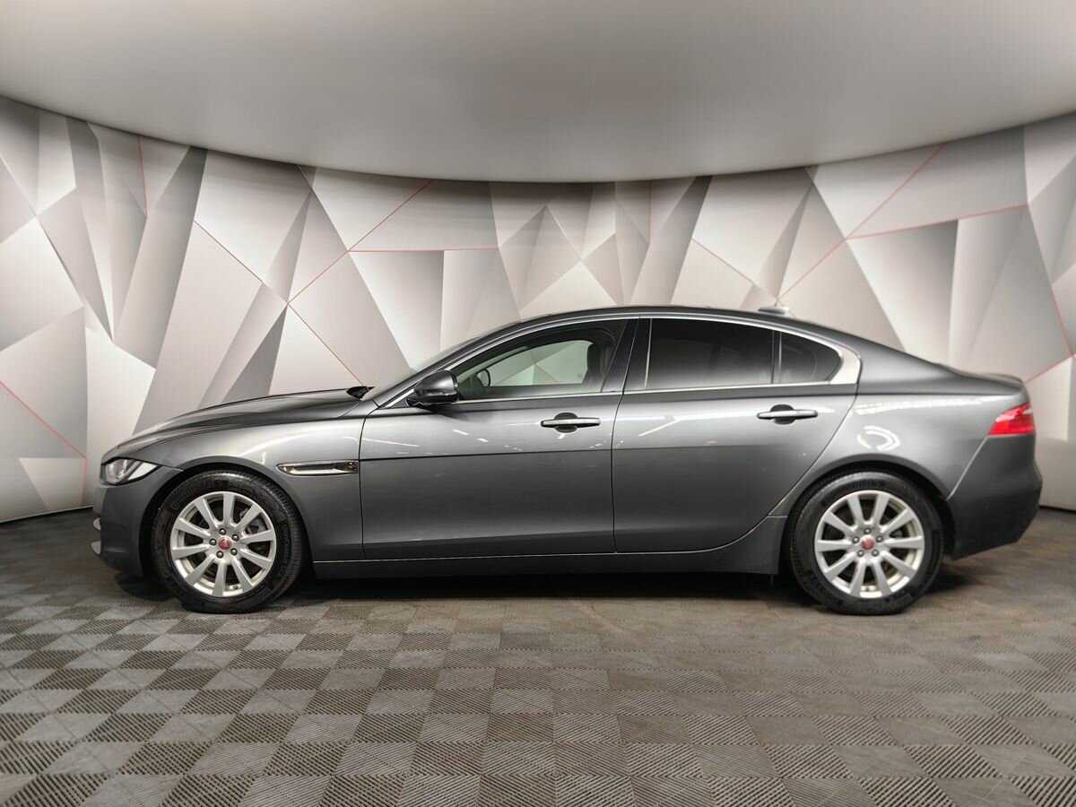 Jaguar XE, 2018 Фото №5