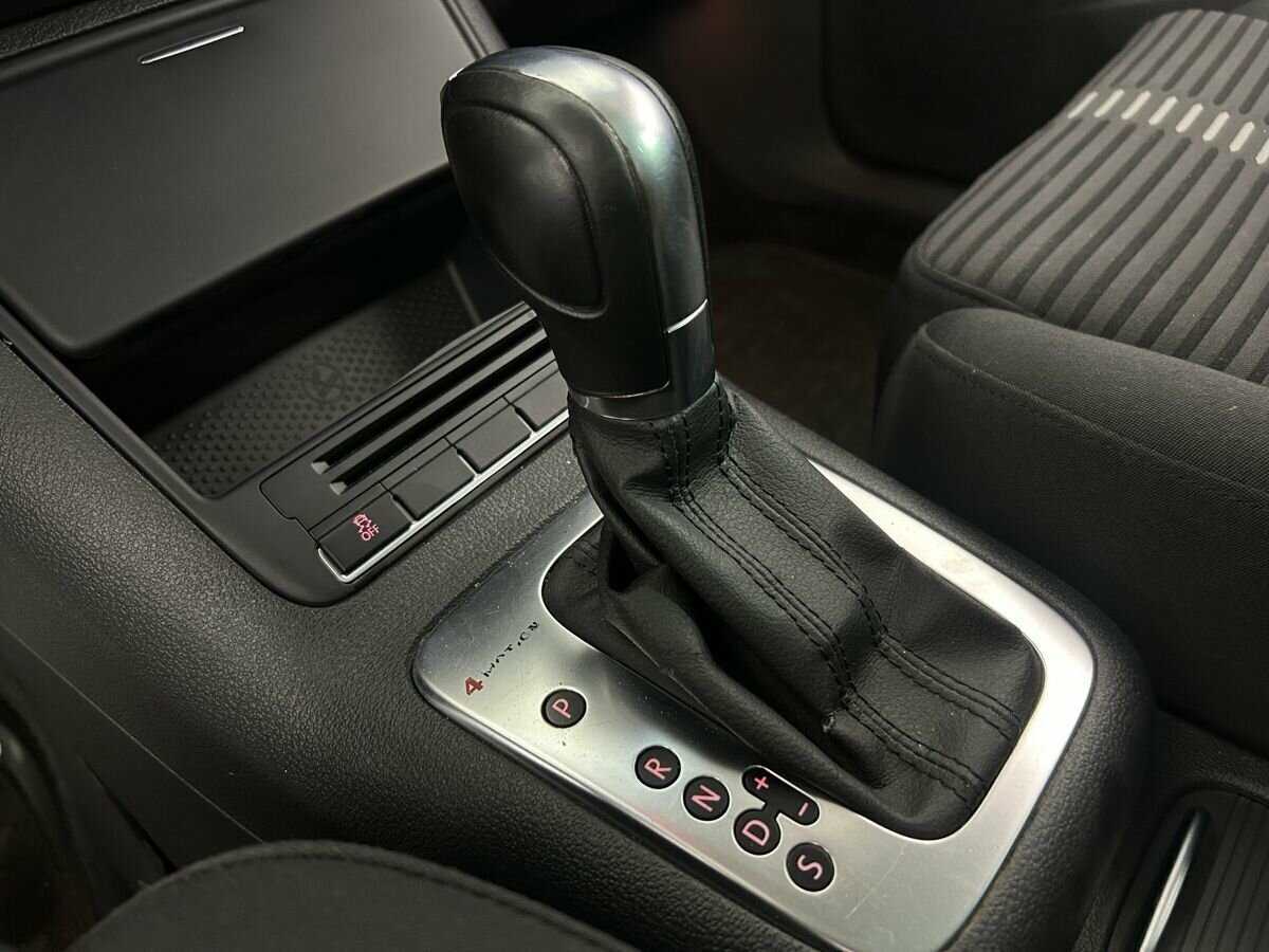 Volkswagen Tiguan, 2011 Фото №13