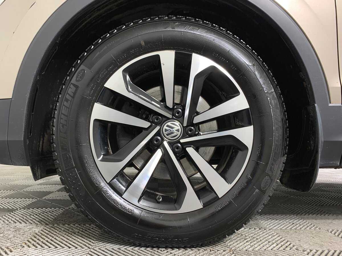 Volkswagen Tiguan, 2019 Фото №9