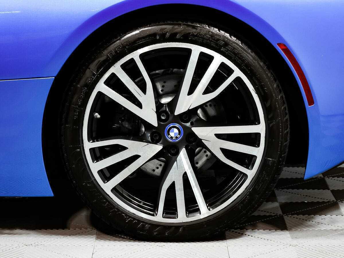 BMW i8, 2016 Фото №14