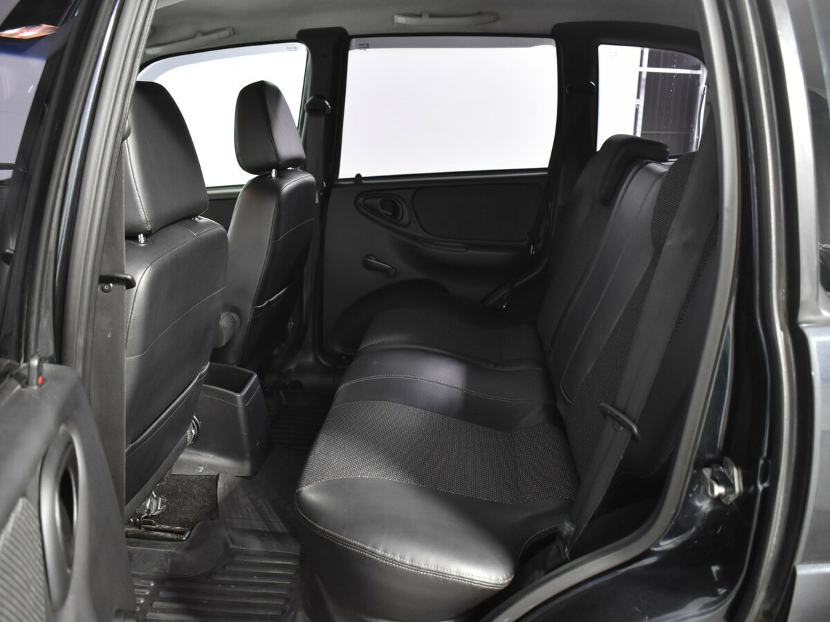 Chevrolet Niva I Рестайлинг, 2013 Фото №12