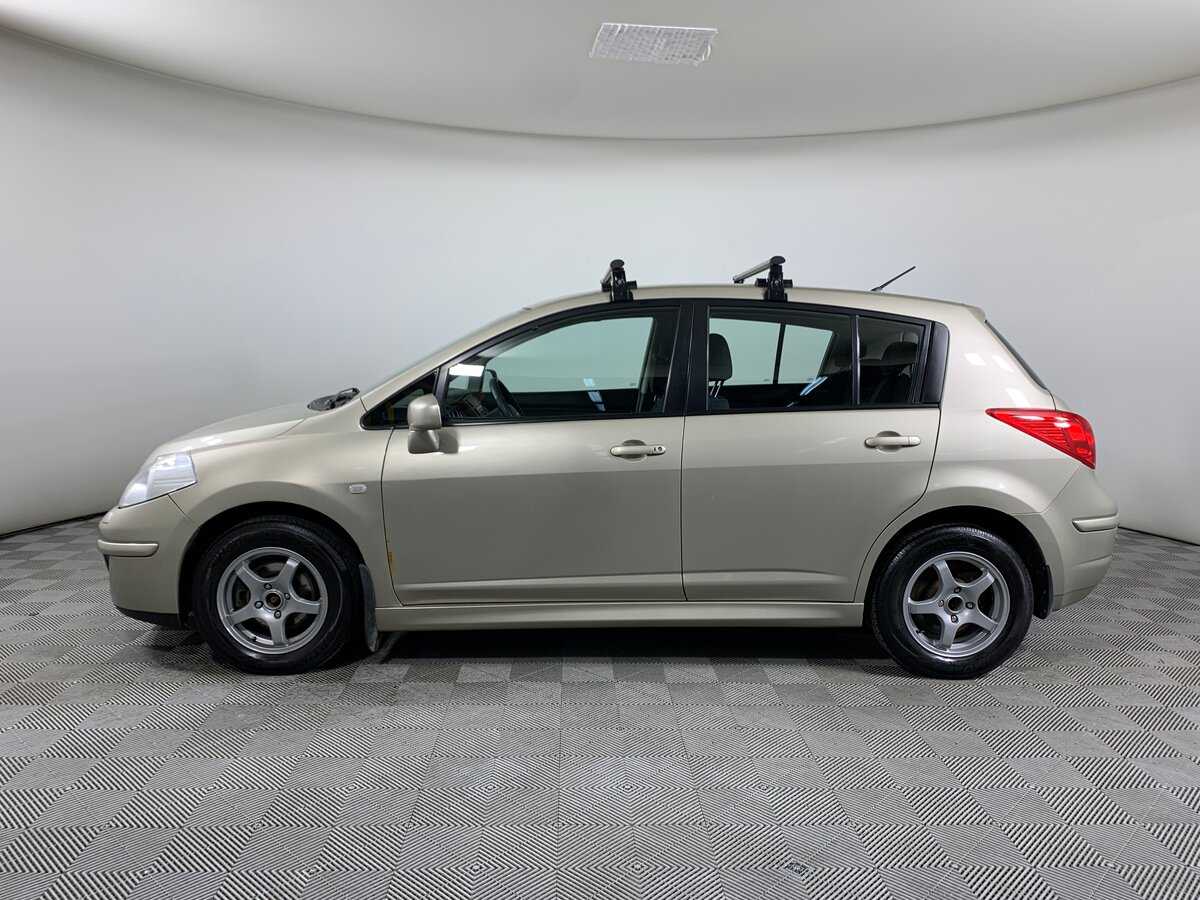 Nissan Tiida, 2010 Фото №8