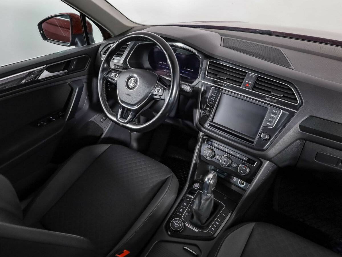 Volkswagen Tiguan II, 2017 Фото №6