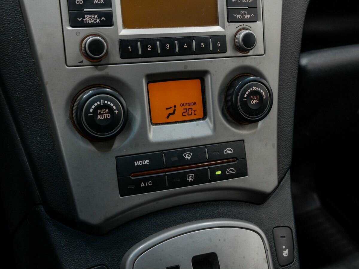 Kia Carens, 2010 Фото №16