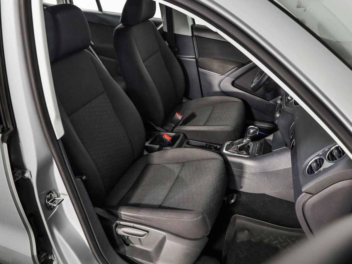 Volkswagen Tiguan I Рестайлинг, 2011 Фото №21