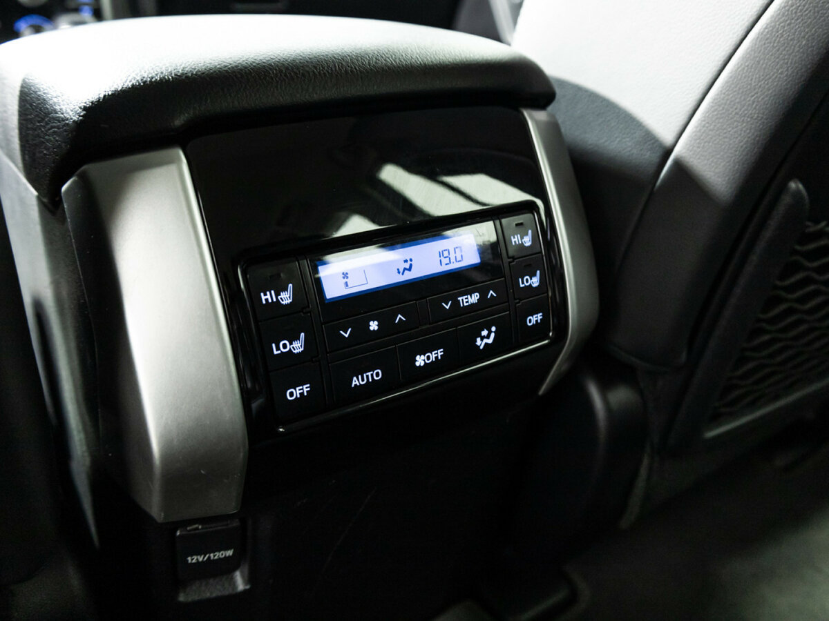 Toyota Land Cruiser Prado 150 Series Рестайлинг 2, 2019 Фото №21