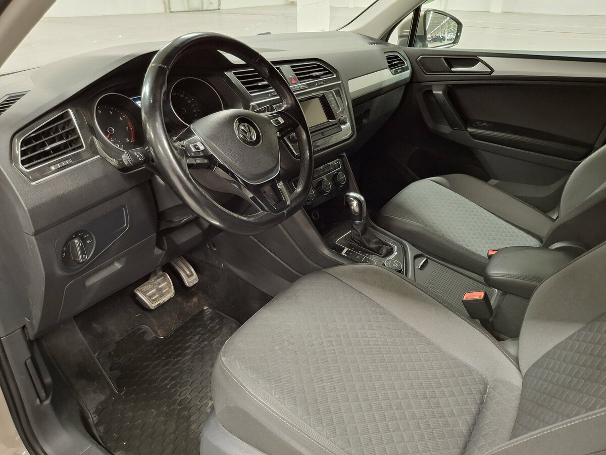 Volkswagen Tiguan II, 2017 Фото №15
