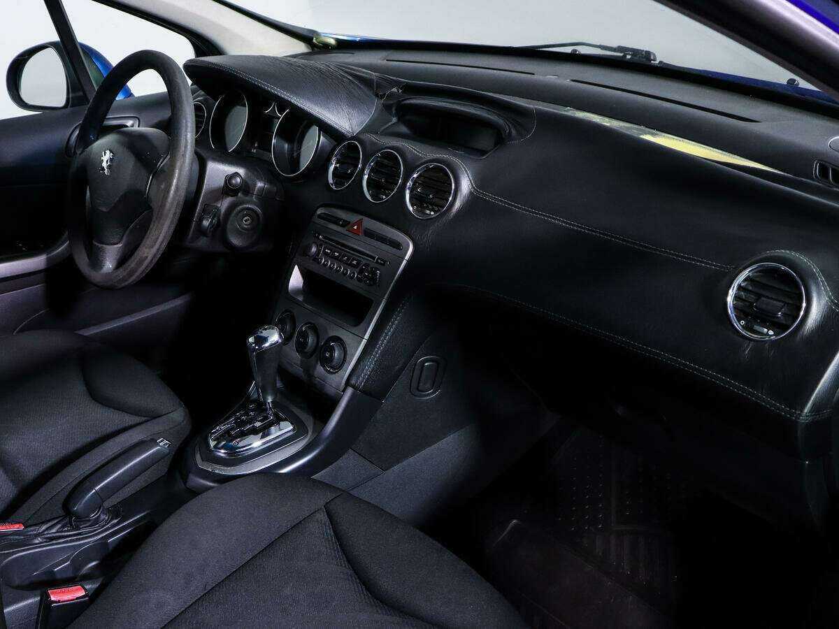 Peugeot 308, 2010 Фото №7