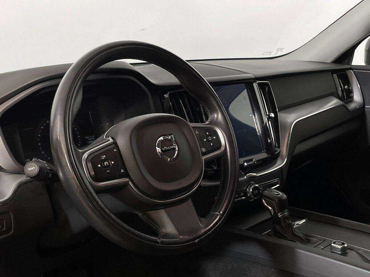 Volvo XC60, 2018 Фото №14