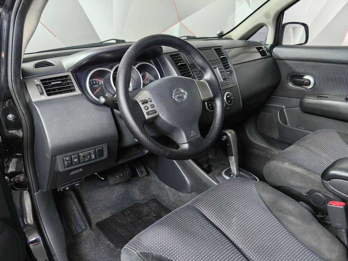 Nissan Tiida, 2010 Фото №14