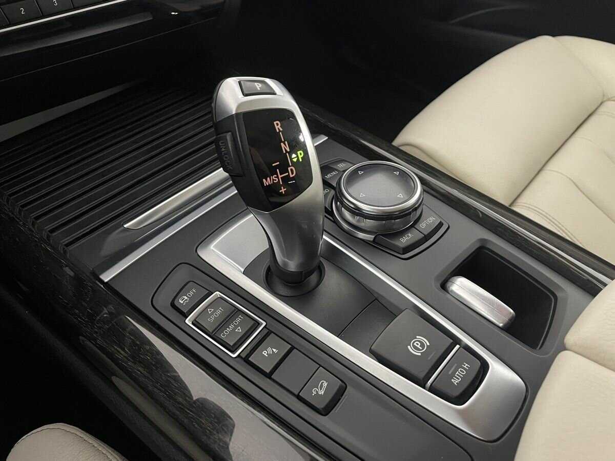 BMW X5 50i, 2013 Фото №13