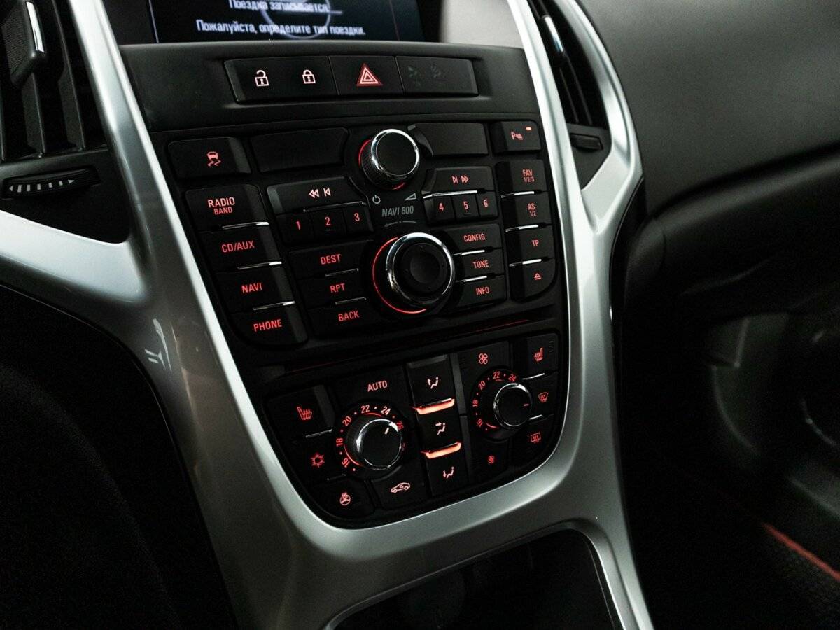 Opel Astra GTC, 2013 Фото №16
