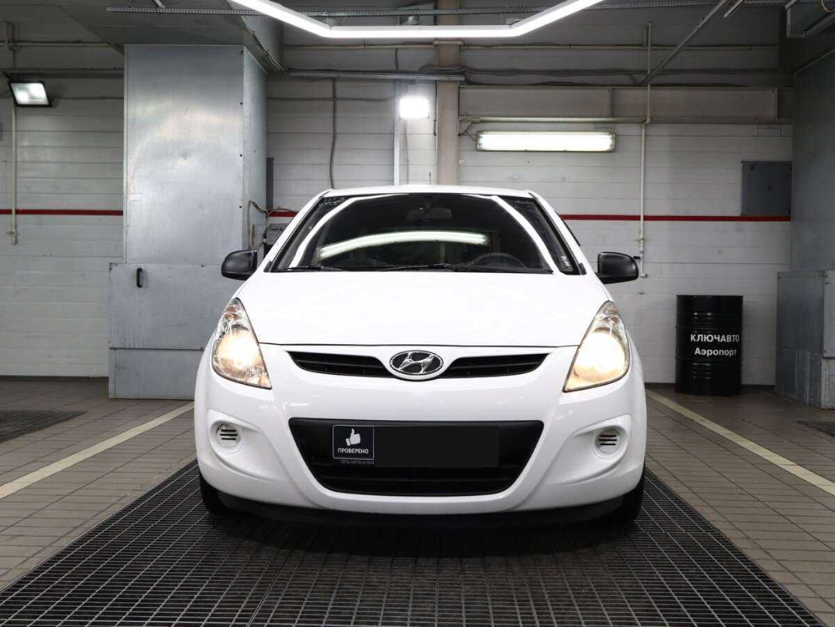 Hyundai i20, 2010 Фото №3