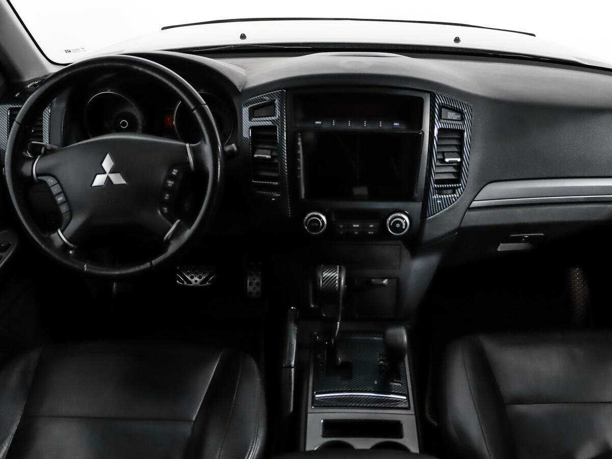 Mitsubishi Pajero, 2013 Фото №13