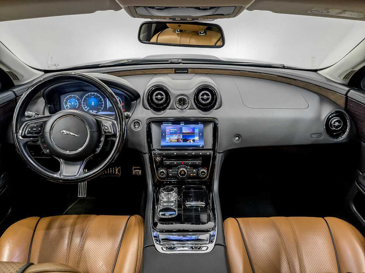 Jaguar XJ, 2017 Фото №14