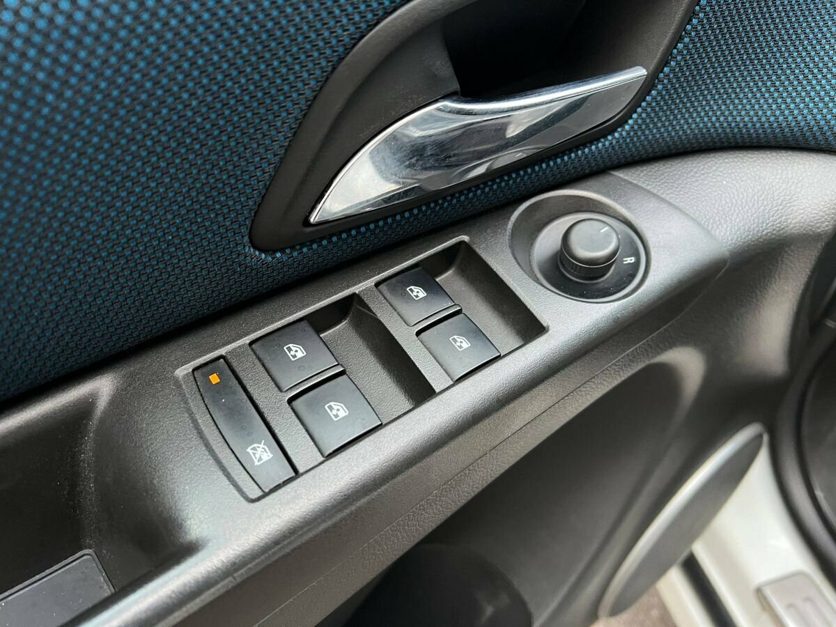 Chevrolet Cruze I Рестайлинг, 2013 Фото №17