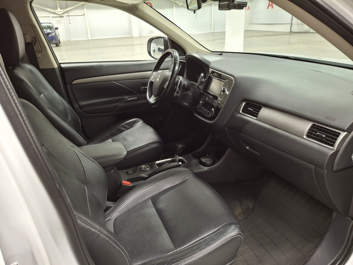 Mitsubishi Outlander III, 2013 Фото №11