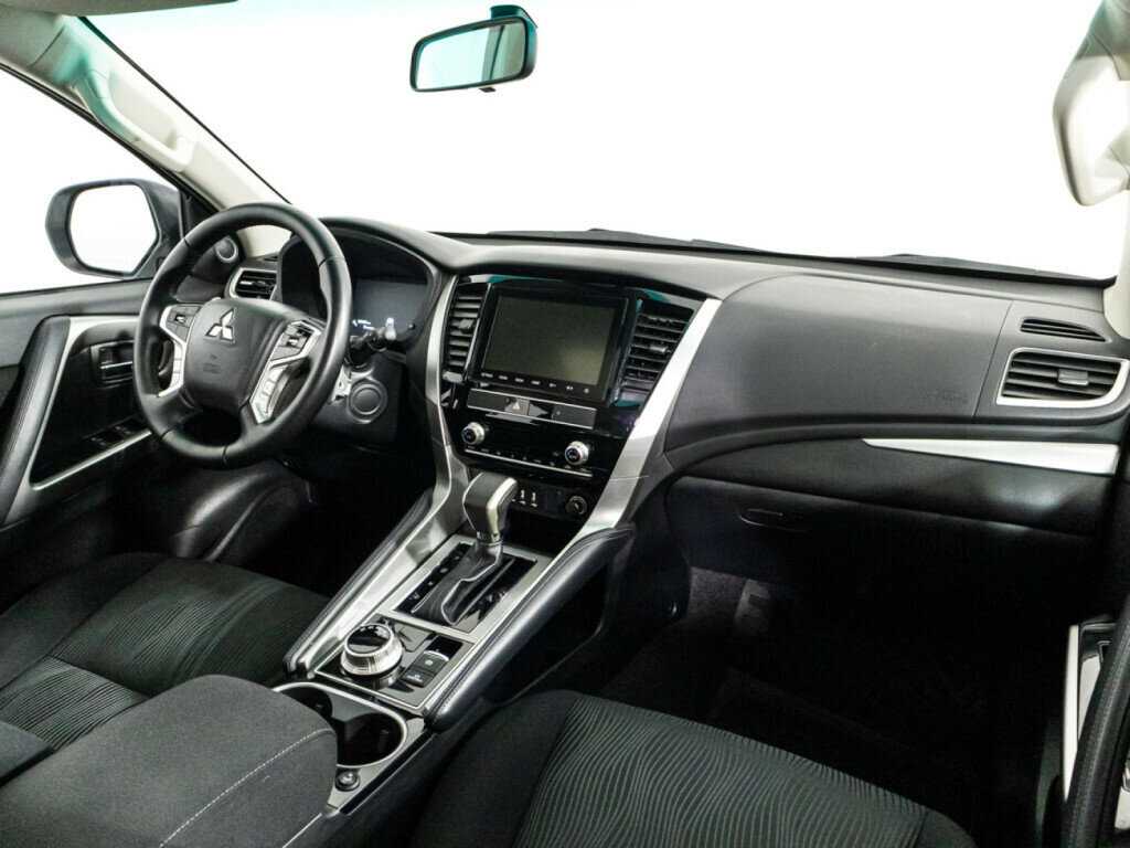 Mitsubishi Montero Sport, 2022 Фото №7