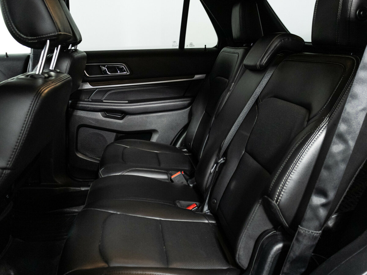 Ford Explorer V Рестайлинг 2, 2018 Фото №8