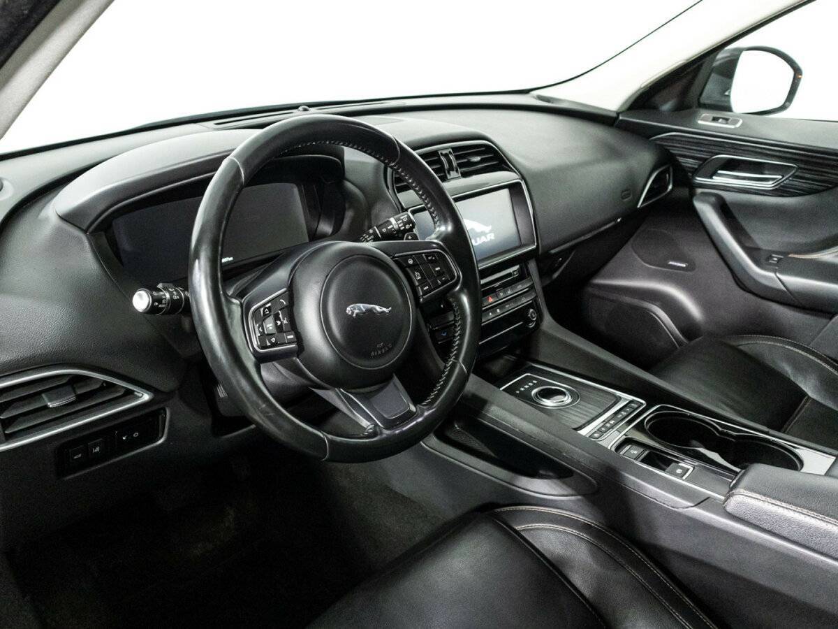 Jaguar F-Pace, 2016 Фото №11