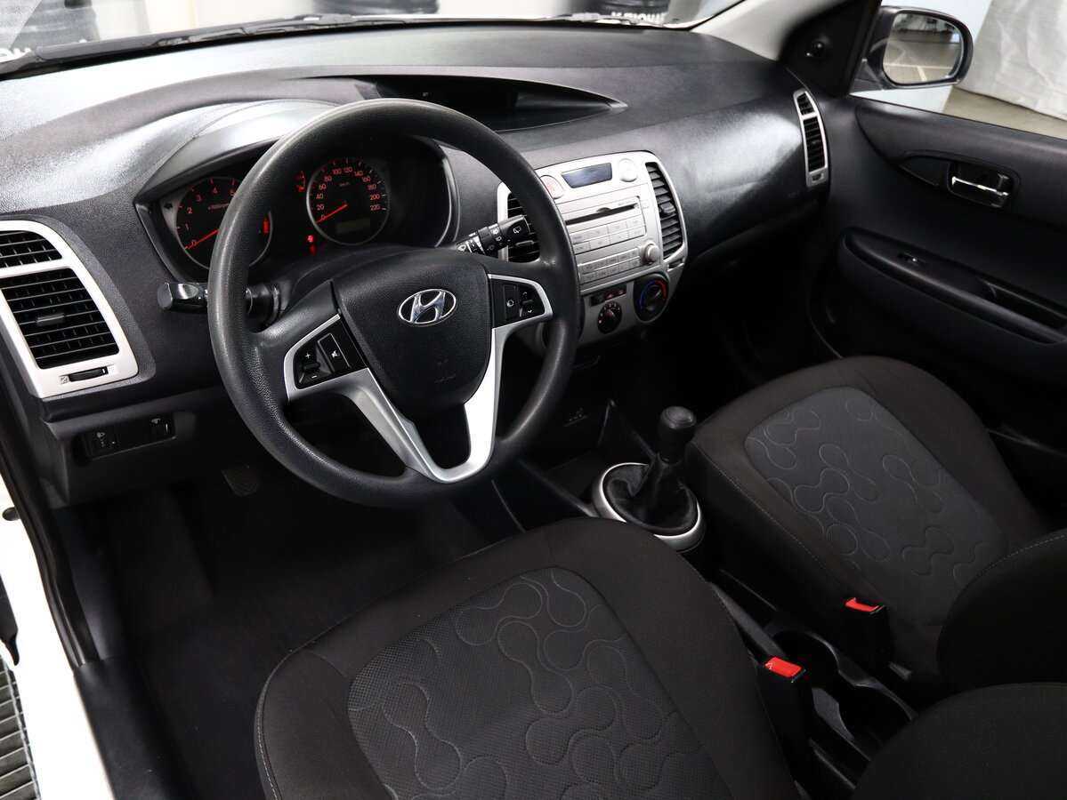Hyundai i20, 2010 Фото №7