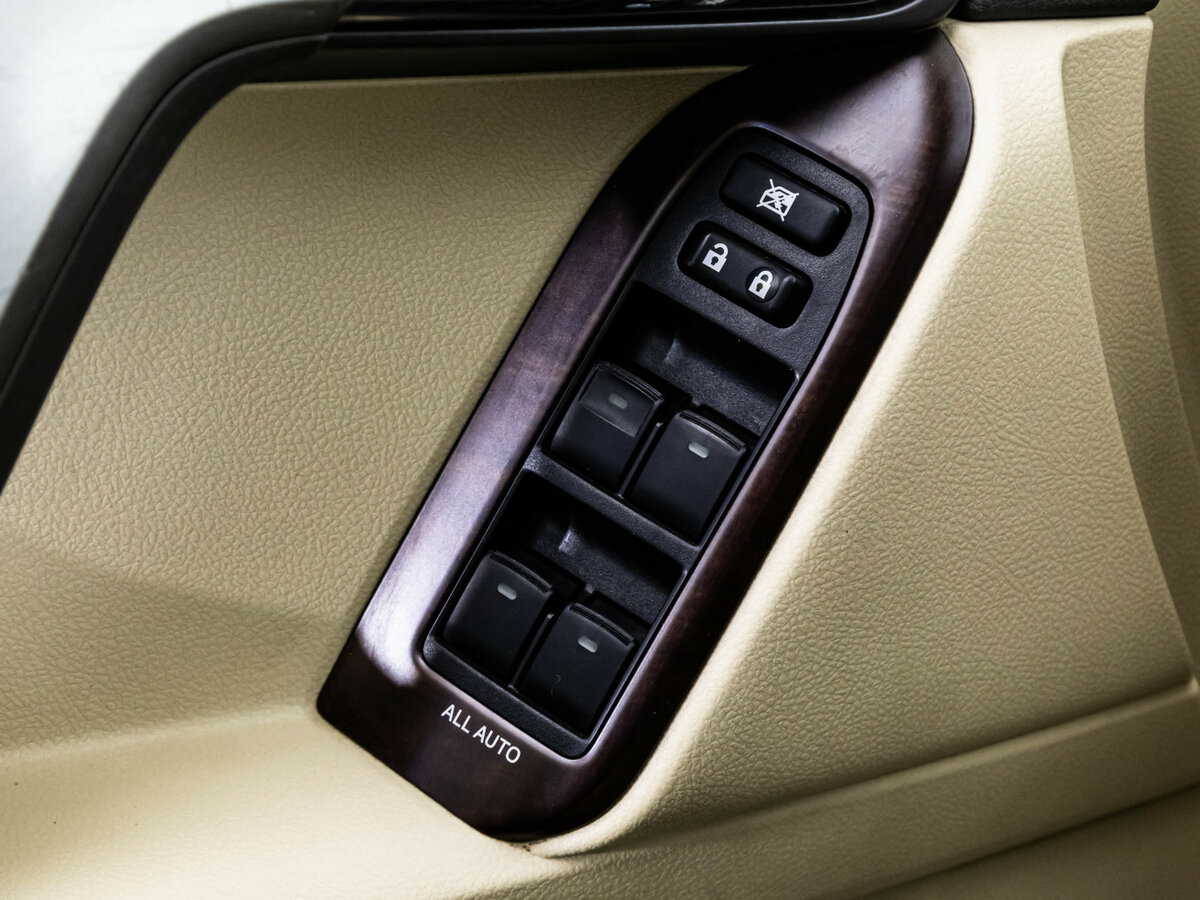 Toyota Land Cruiser Prado 150 Series Рестайлинг 1, 2016 Фото №16