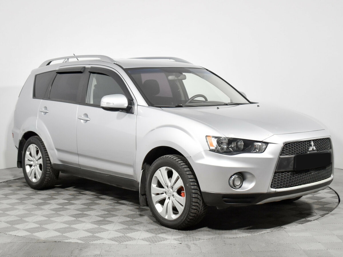 Mitsubishi Outlander II Рестайлинг, 2010 Фото №3