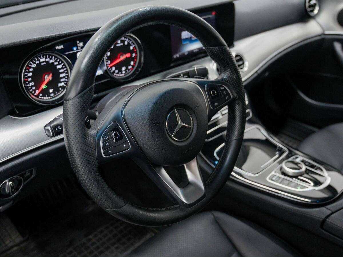 Mercedes-Benz E-Класс 200, 2017 Фото №17