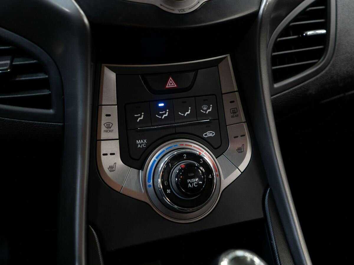 Hyundai Elantra, 2012 Фото №13