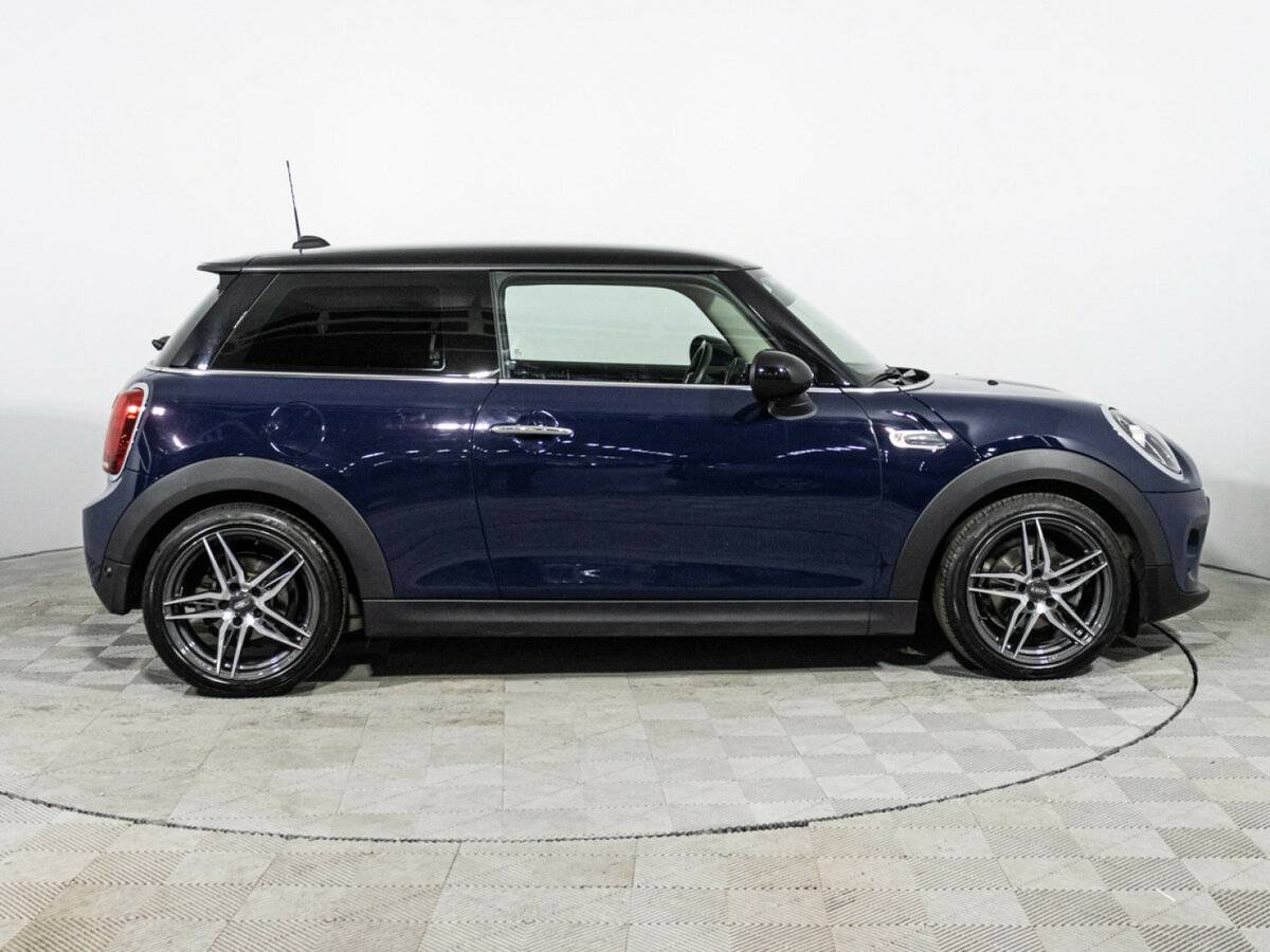 Mini Hatch Cooper III (F55/F56) Рестайлинг, 2018 Фото №4