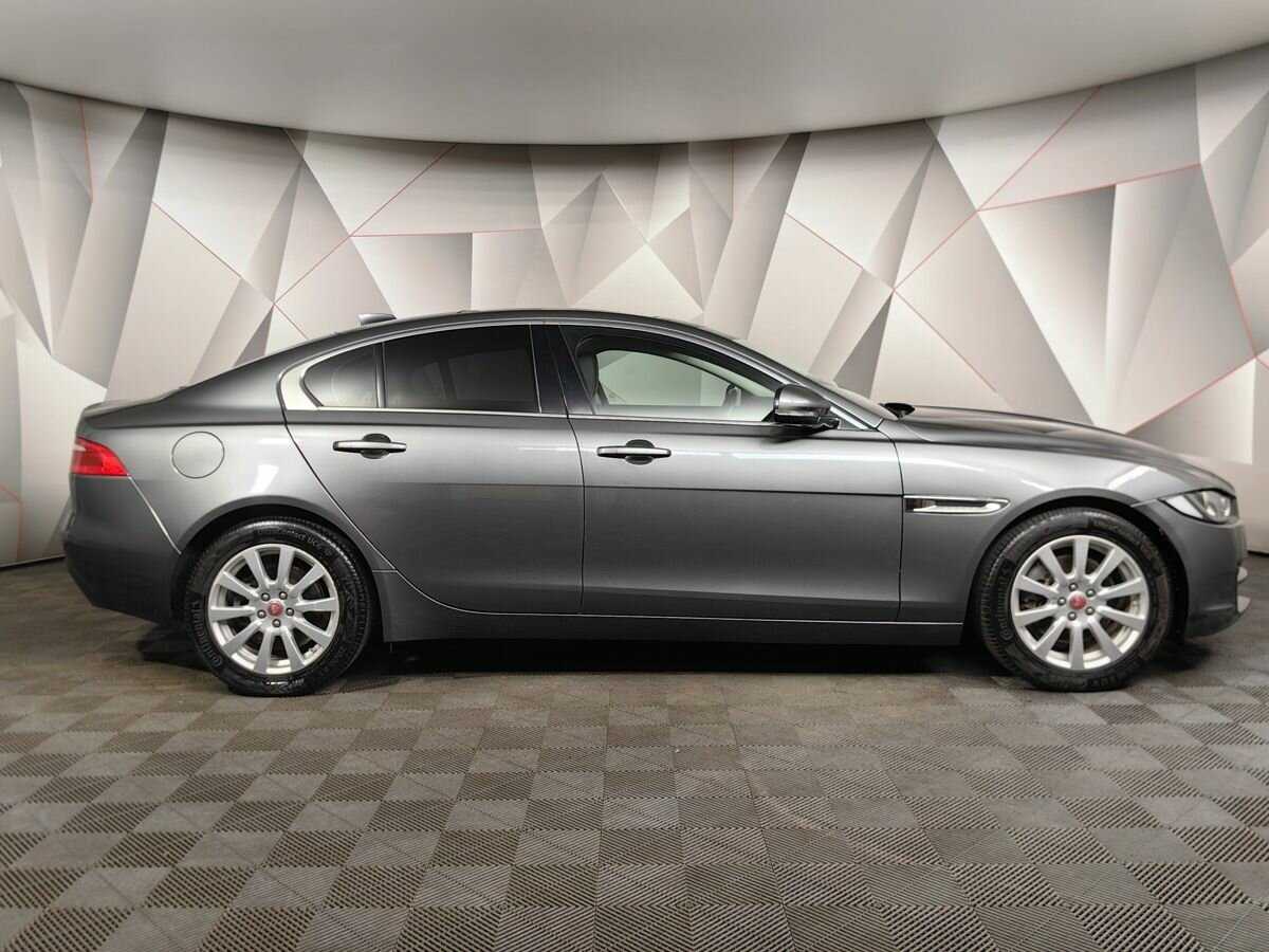 Jaguar XE, 2018 Фото №6