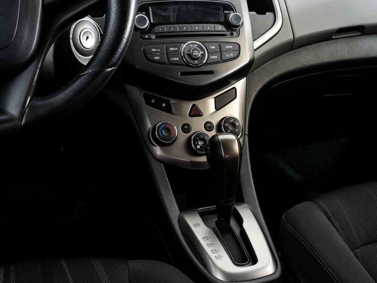 Chevrolet Aveo, 2015 Фото №10