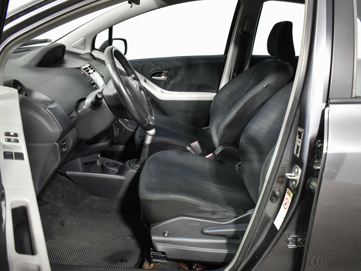 Toyota Yaris II, 2008 Фото №10
