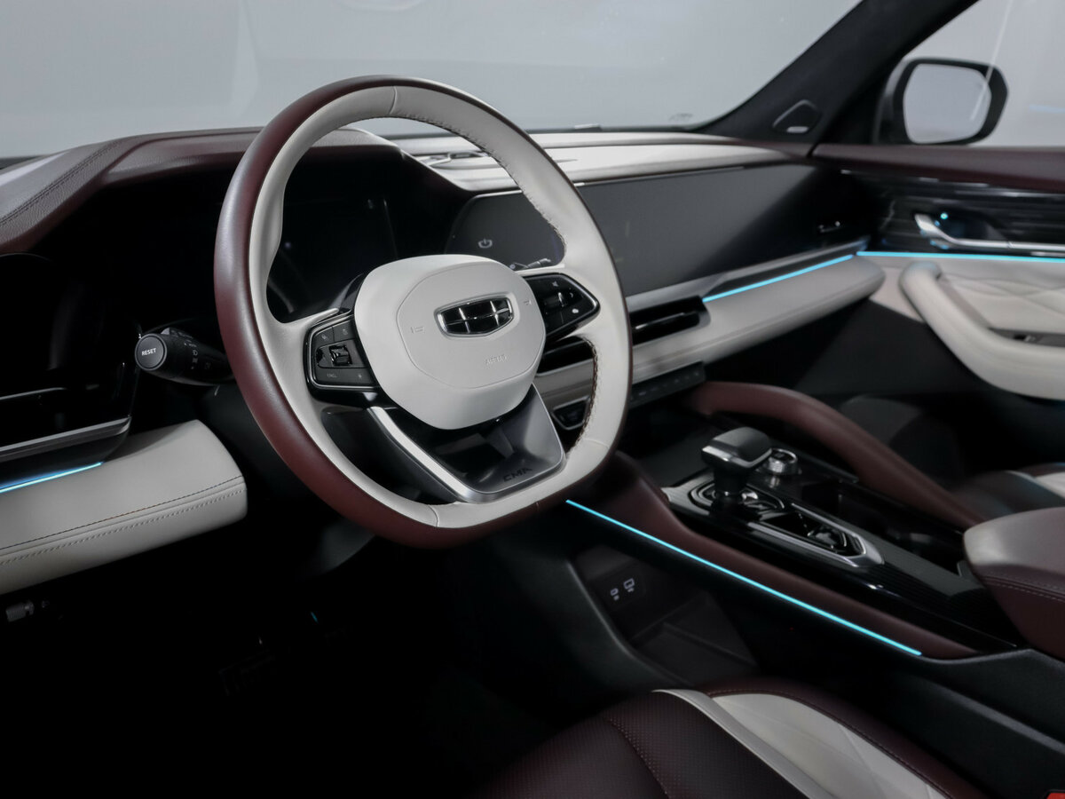 Geely Monjaro I, 2024 Фото №13